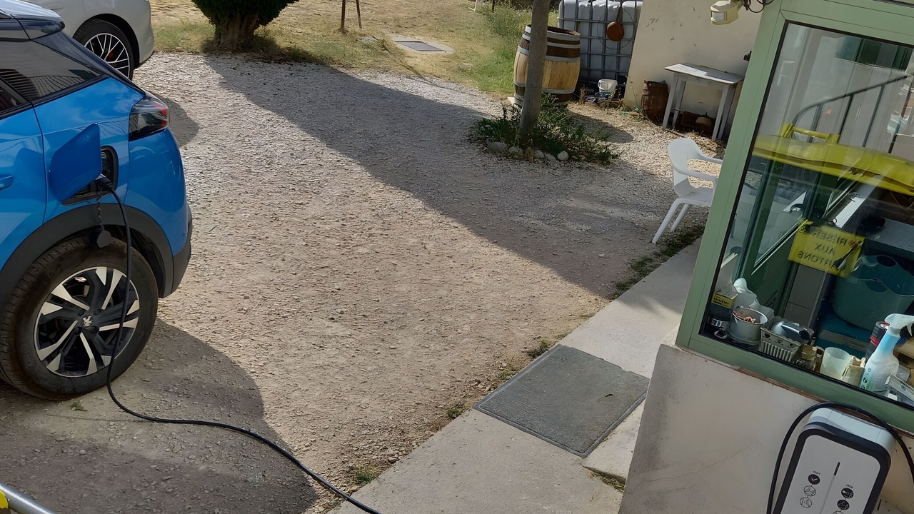 Photo of Outdoor in Violes