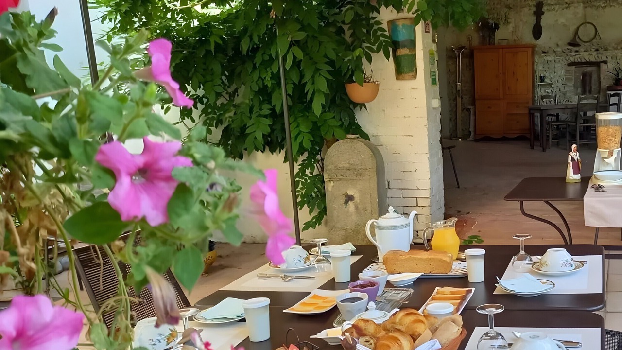 Photo of Outdoor in Violes