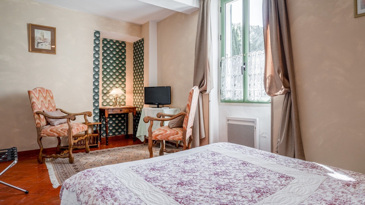 Photo of Bedroom in Violes