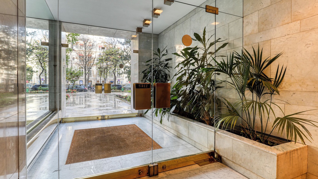 Photo of Others in Champs-Elysees