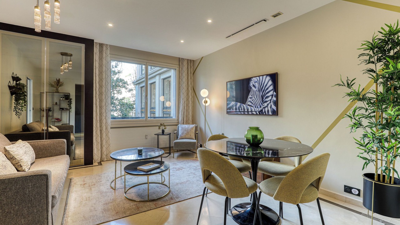 Photo of Livingroom in Champs-Elysees