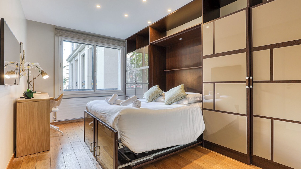 Photo of Bedroom in Champs-Elysees