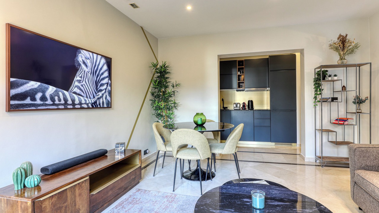 Photo of Others in Champs-Elysees