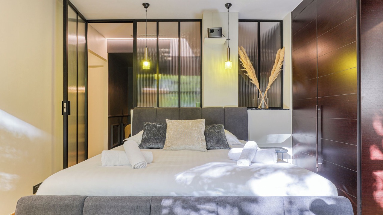 Photo of Bedroom in Champs-Elysees