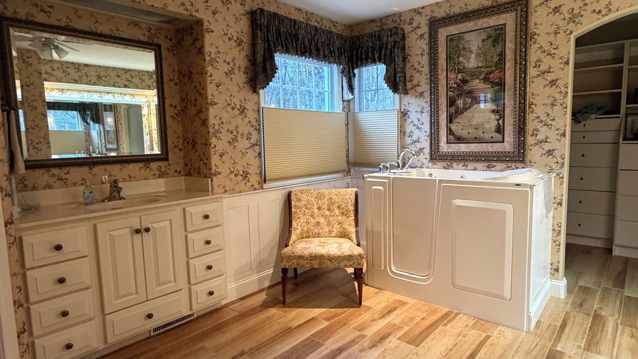 Photo of Bathroom in Lake Tansi