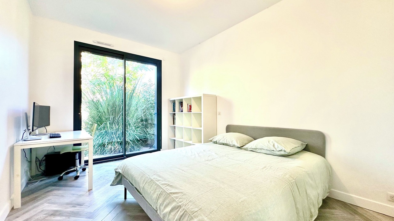 Photo of Bedroom in Bagneux