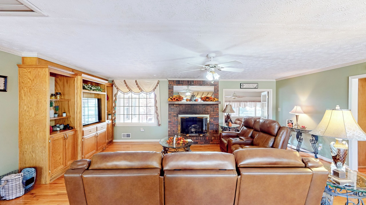 Photo of Livingroom in Orchard Hill