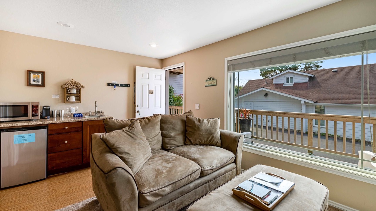 Photo of Livingroom in Depoe Bay