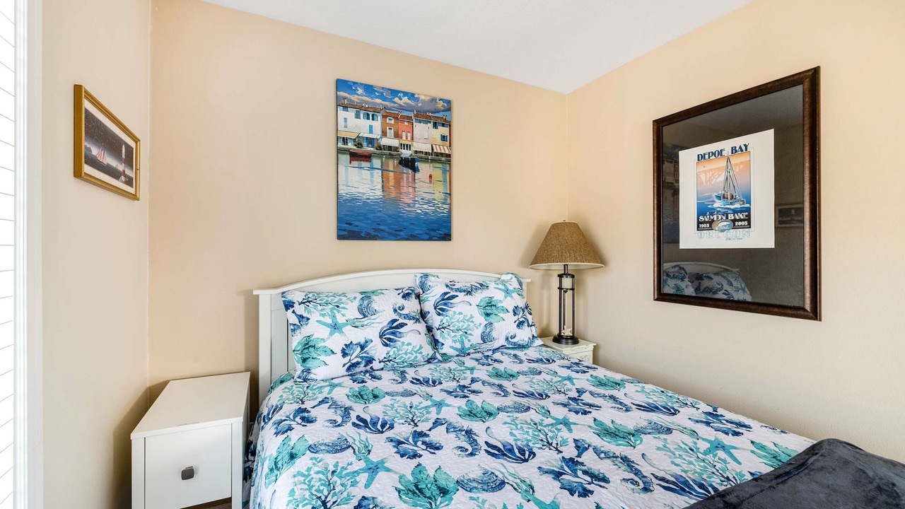 Photo of Bedroom in Depoe Bay