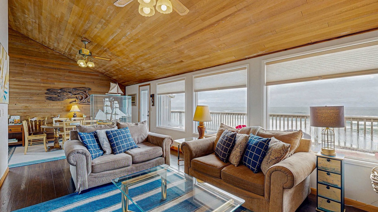 Photo of Livingroom in Gleneden Beach