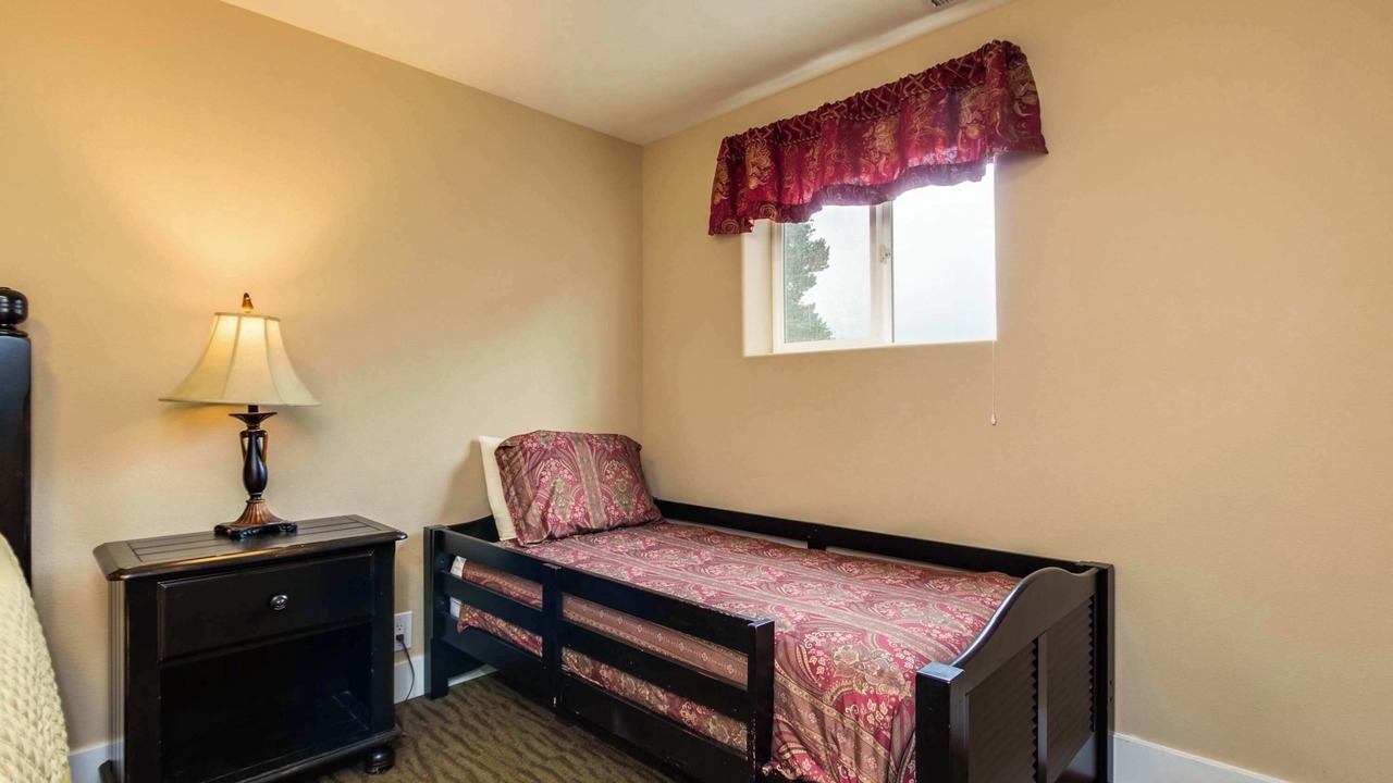 Photo of Bedroom in Roads End