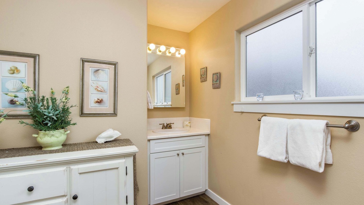 Photo of Bathroom in Roads End