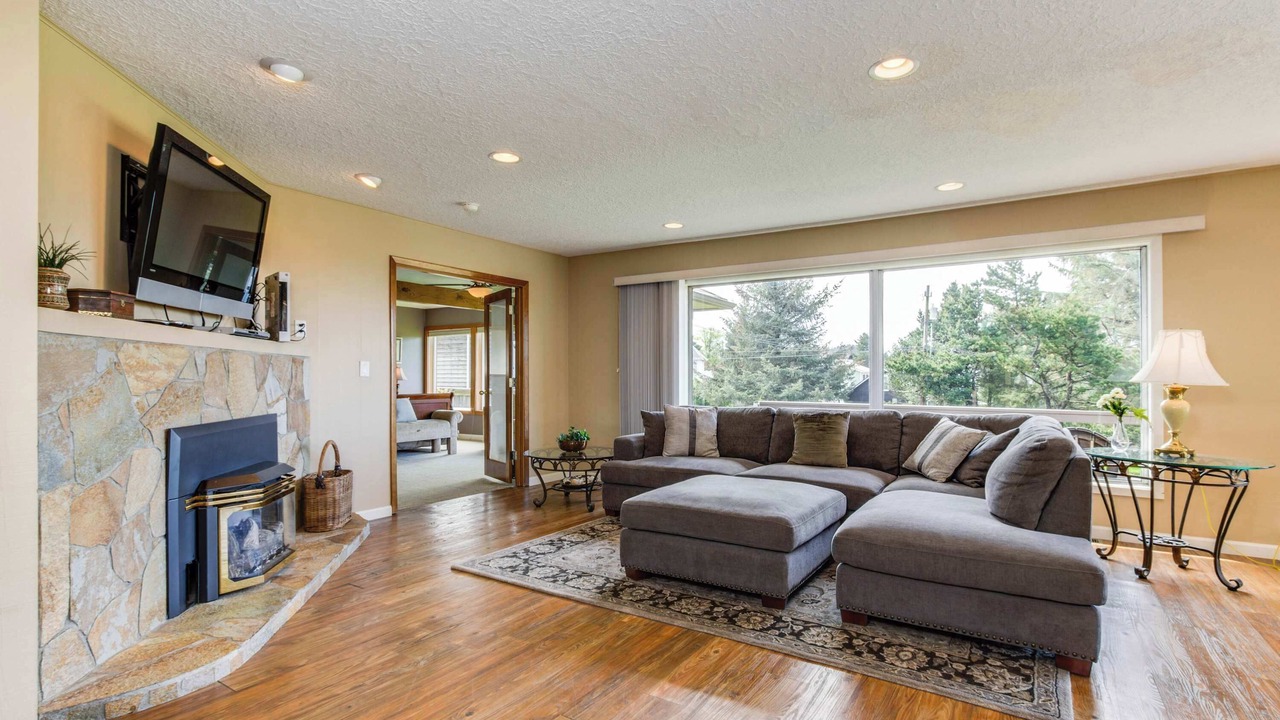 Photo of Livingroom in Roads End