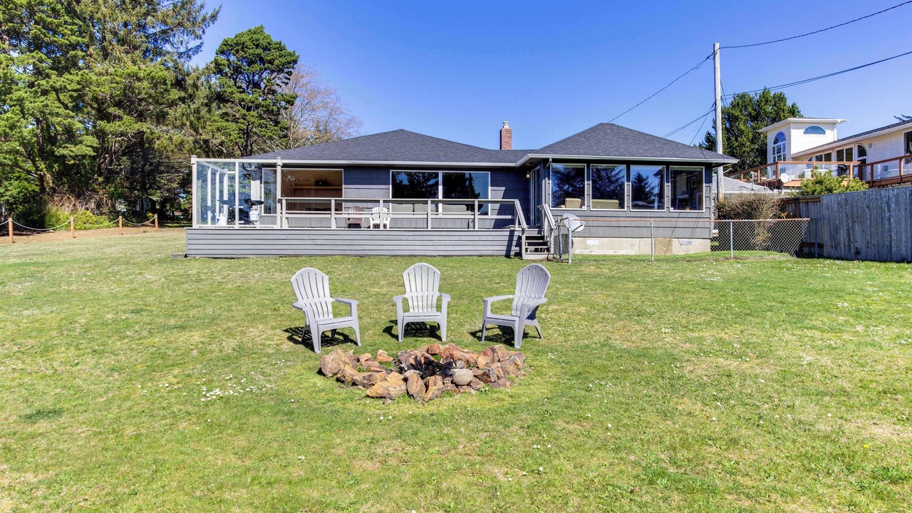 Photo of Patio Balcony in Roads End