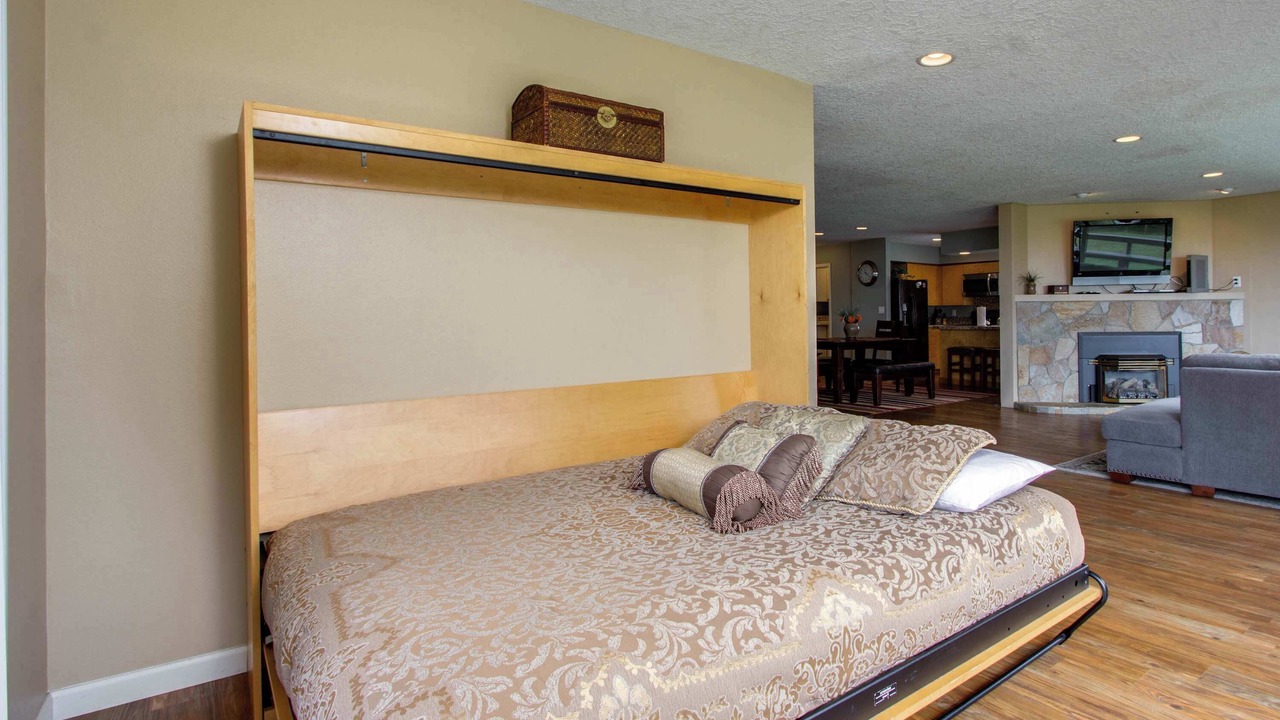 Photo of Bedroom in Roads End