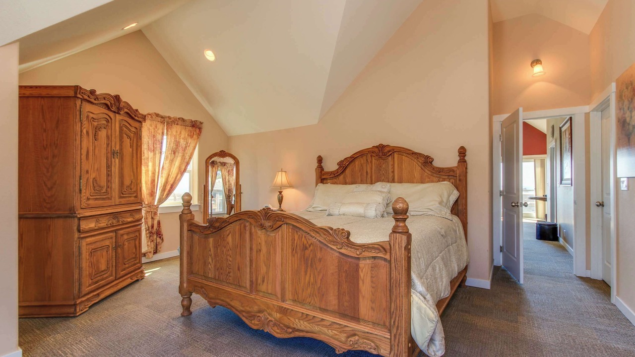 Photo of Bedroom in Roads End