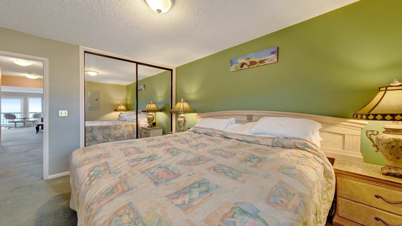 Photo of Bedroom in Gleneden Beach