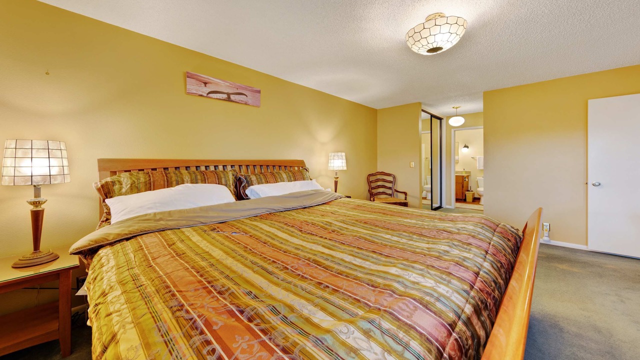 Photo of Bedroom in Gleneden Beach