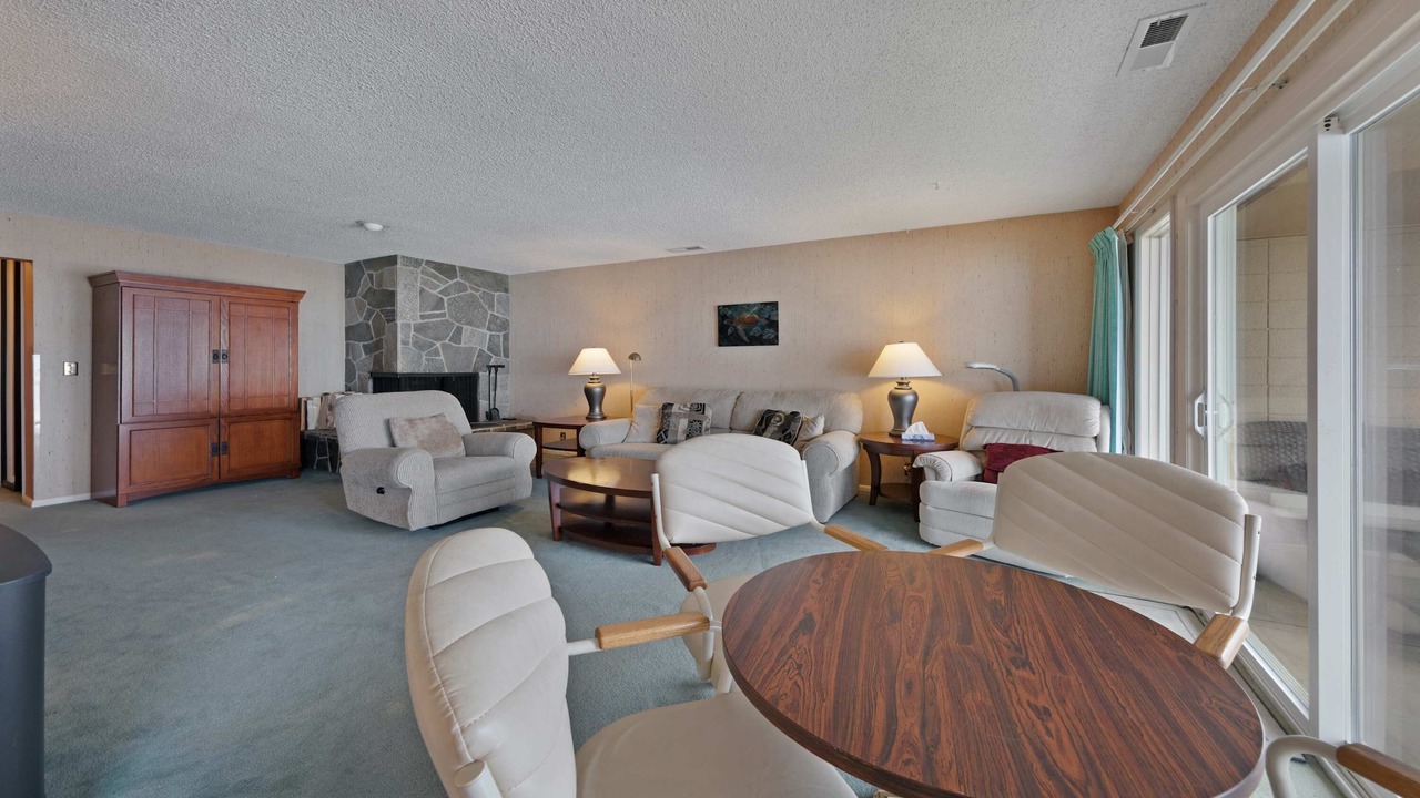 Photo of Livingroom in Gleneden Beach