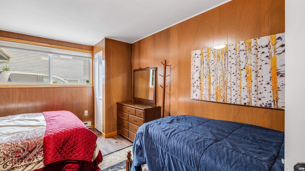 Photo of Bedroom in Gleneden Beach