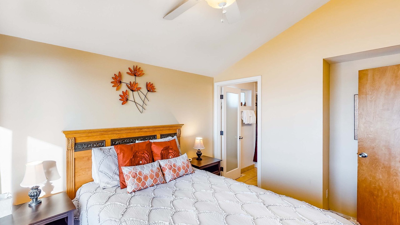 Photo of Bedroom in Gleneden Beach
