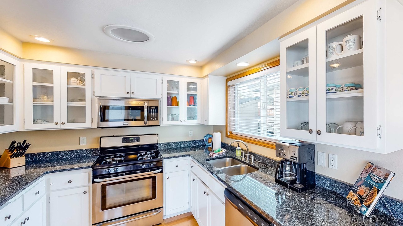 Photo of Kitchen in Gleneden Beach