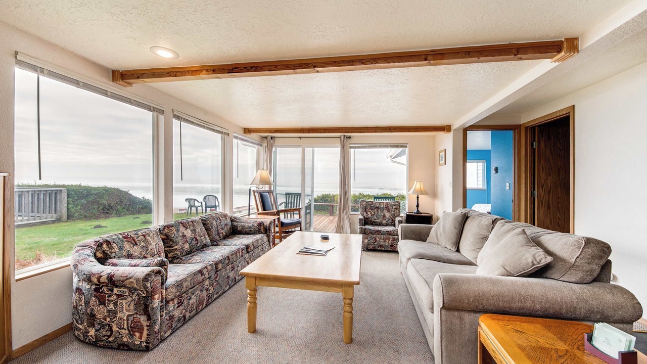 Photo of Livingroom in Gleneden Beach