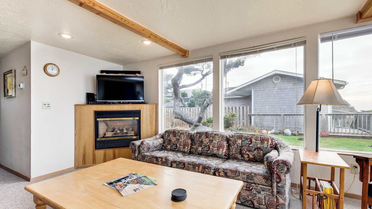 Photo of Livingroom in Gleneden Beach
