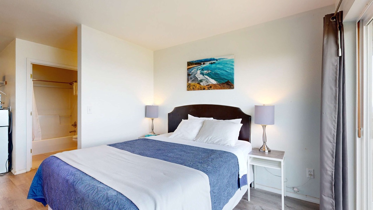 Photo of Bedroom in Lincoln City