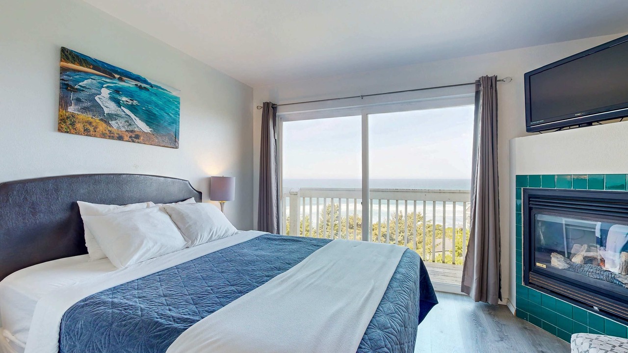 Photo of Bedroom in Lincoln City