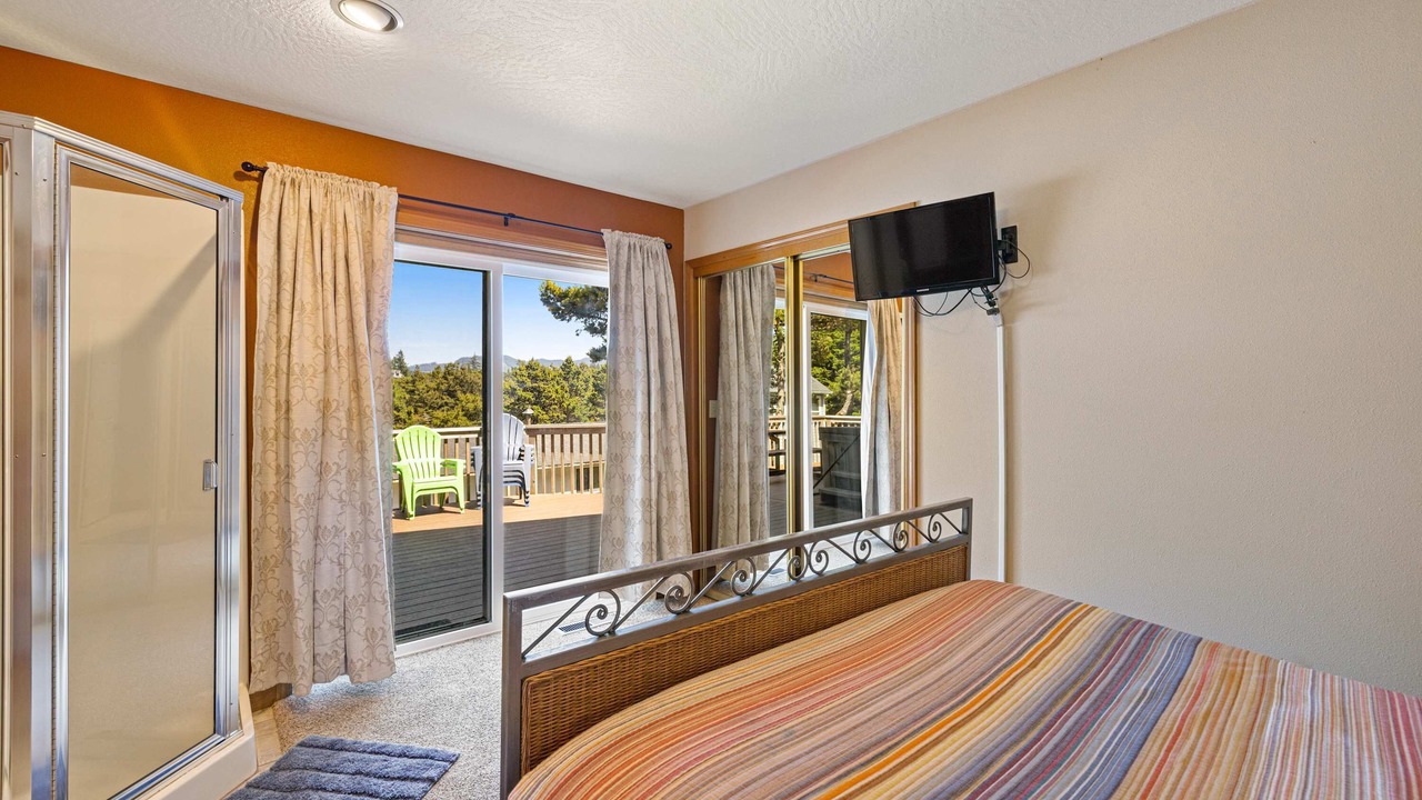 Photo of Bedroom in Kiwanda Shores