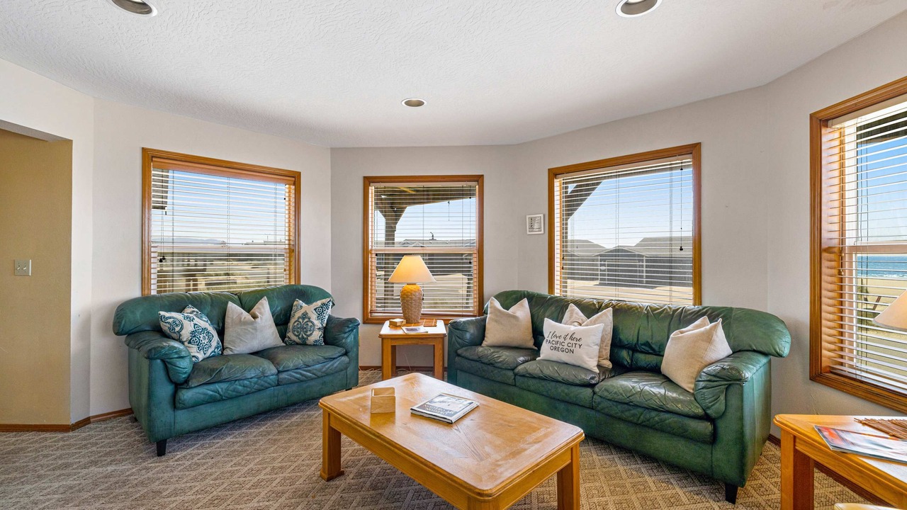 Photo of Livingroom in Kiwanda Shores
