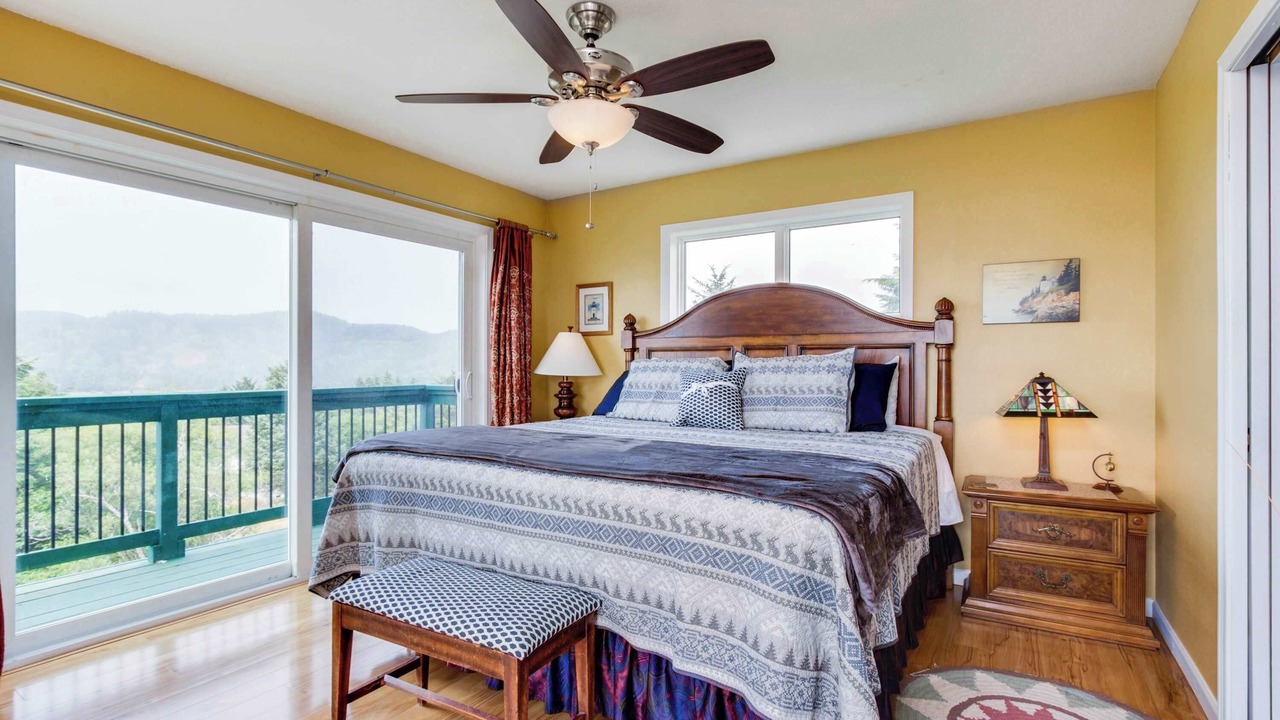 Photo of Bedroom in Pacific City