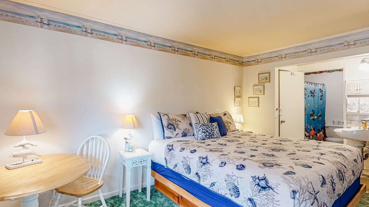 Photo of Bedroom in Neskowin