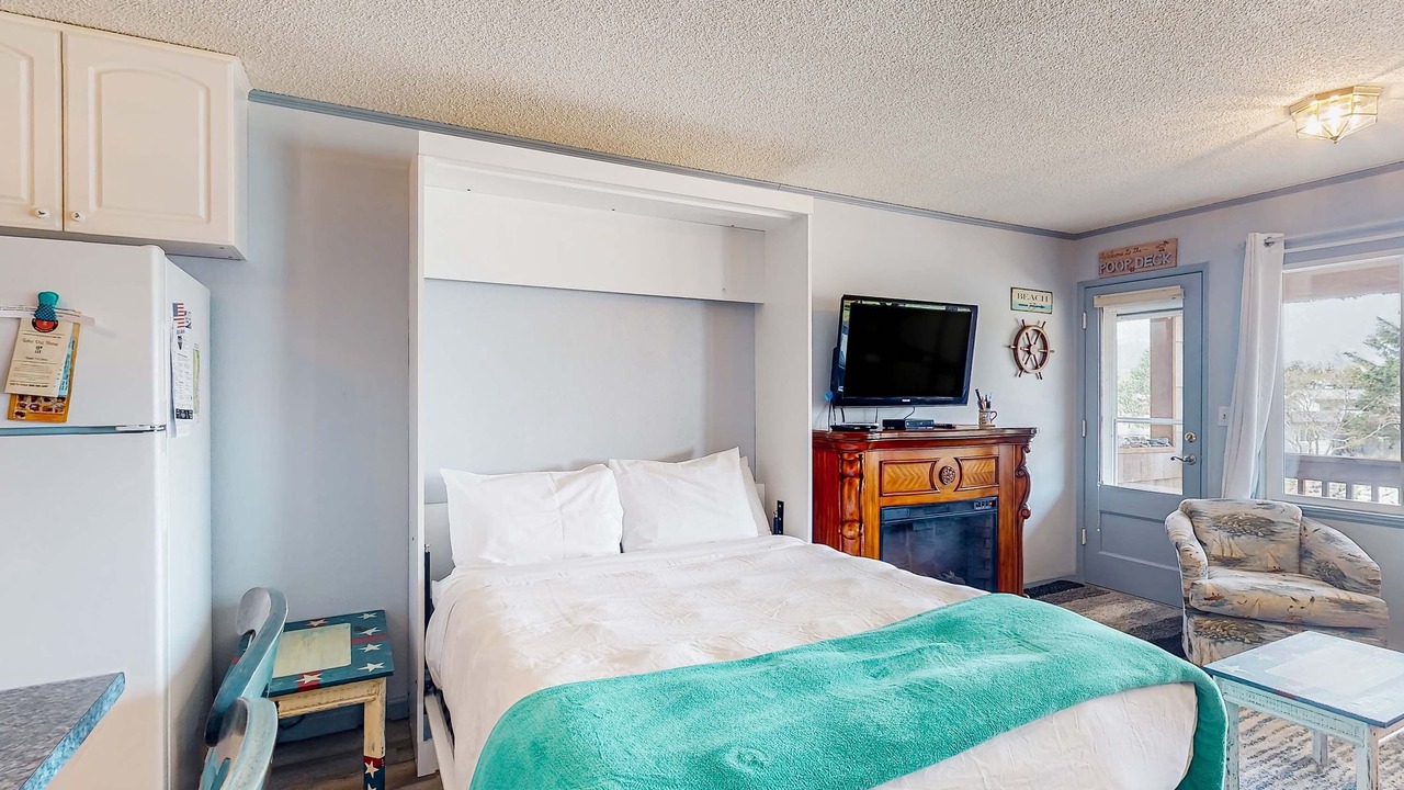 Photo of Bedroom in Neskowin