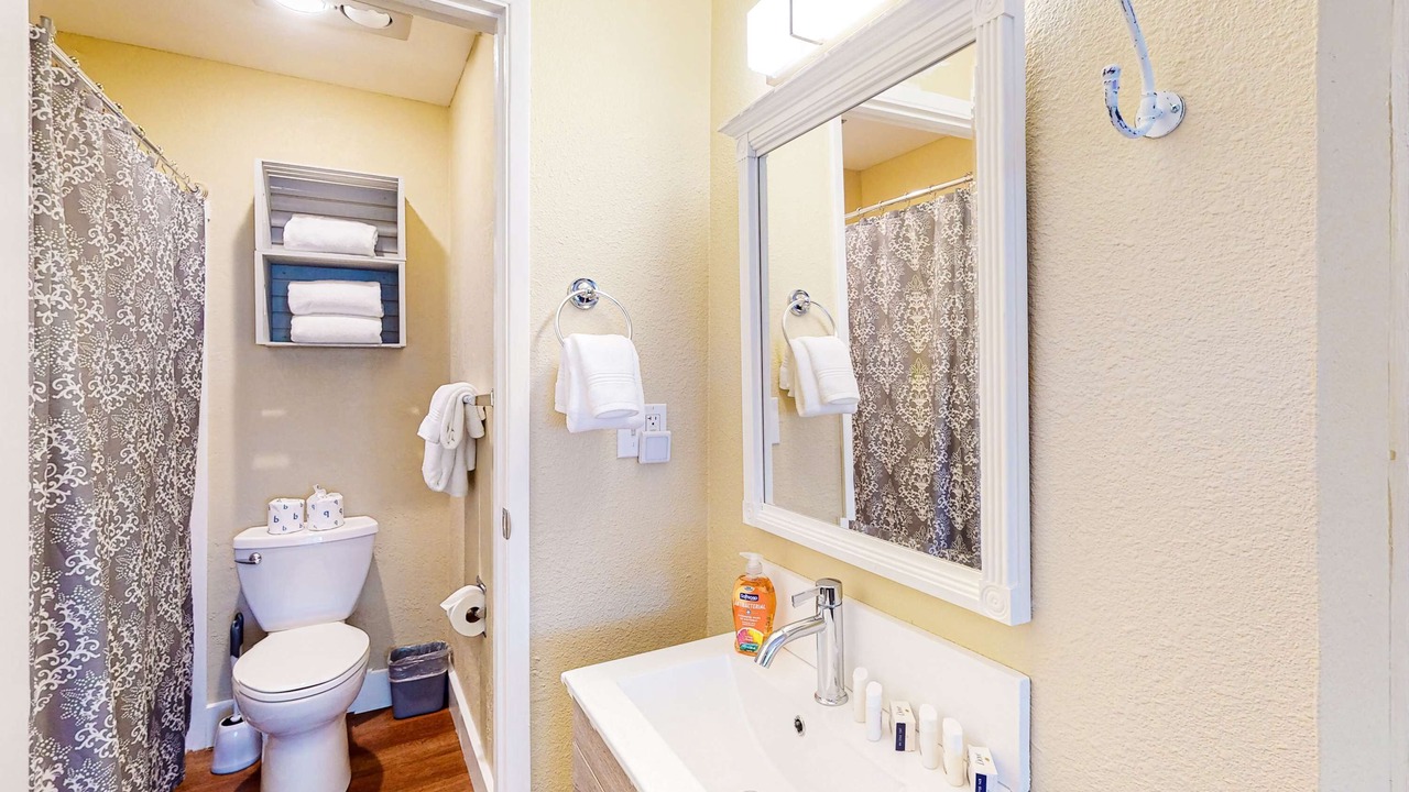 Photo of Bathroom in Neskowin