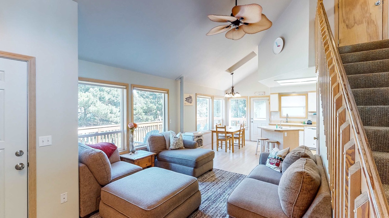 Photo of Livingroom in Kiwanda Shores