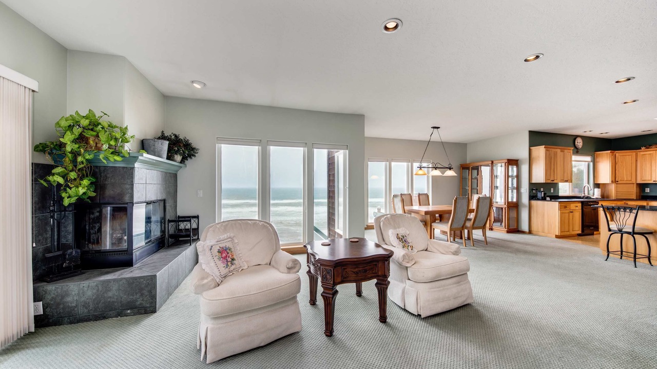 Photo of Livingroom in Cloverdale