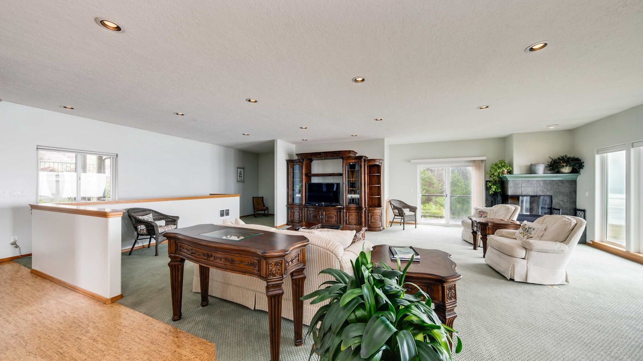 Photo of Others in Cloverdale