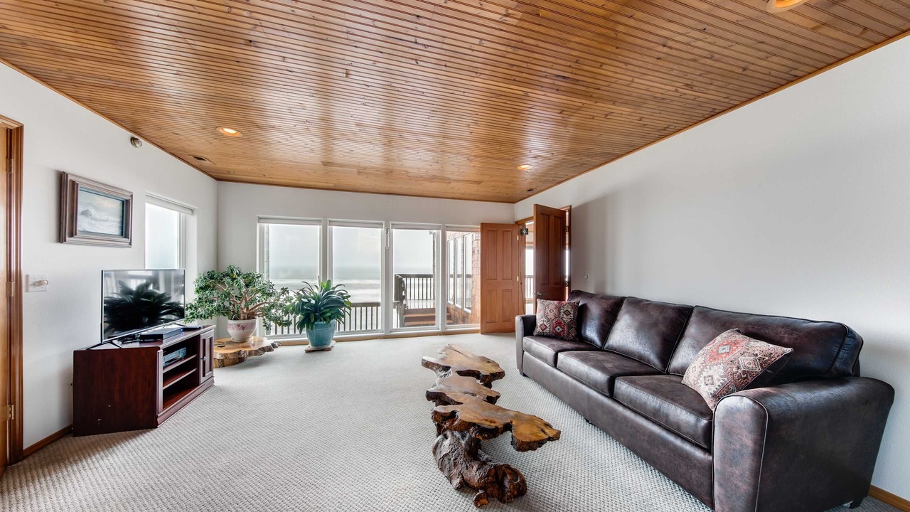 Photo of Livingroom in Cloverdale