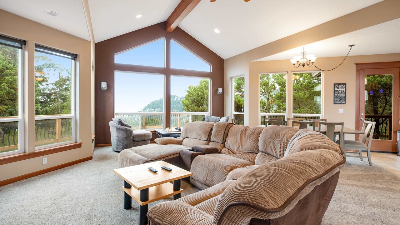 Photo of Livingroom in Oceanside