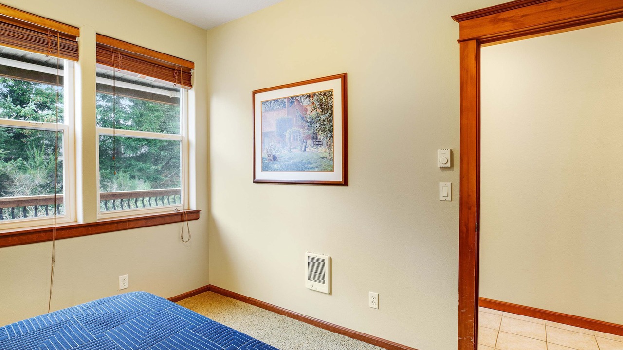 Photo of Bedroom in Oceanside