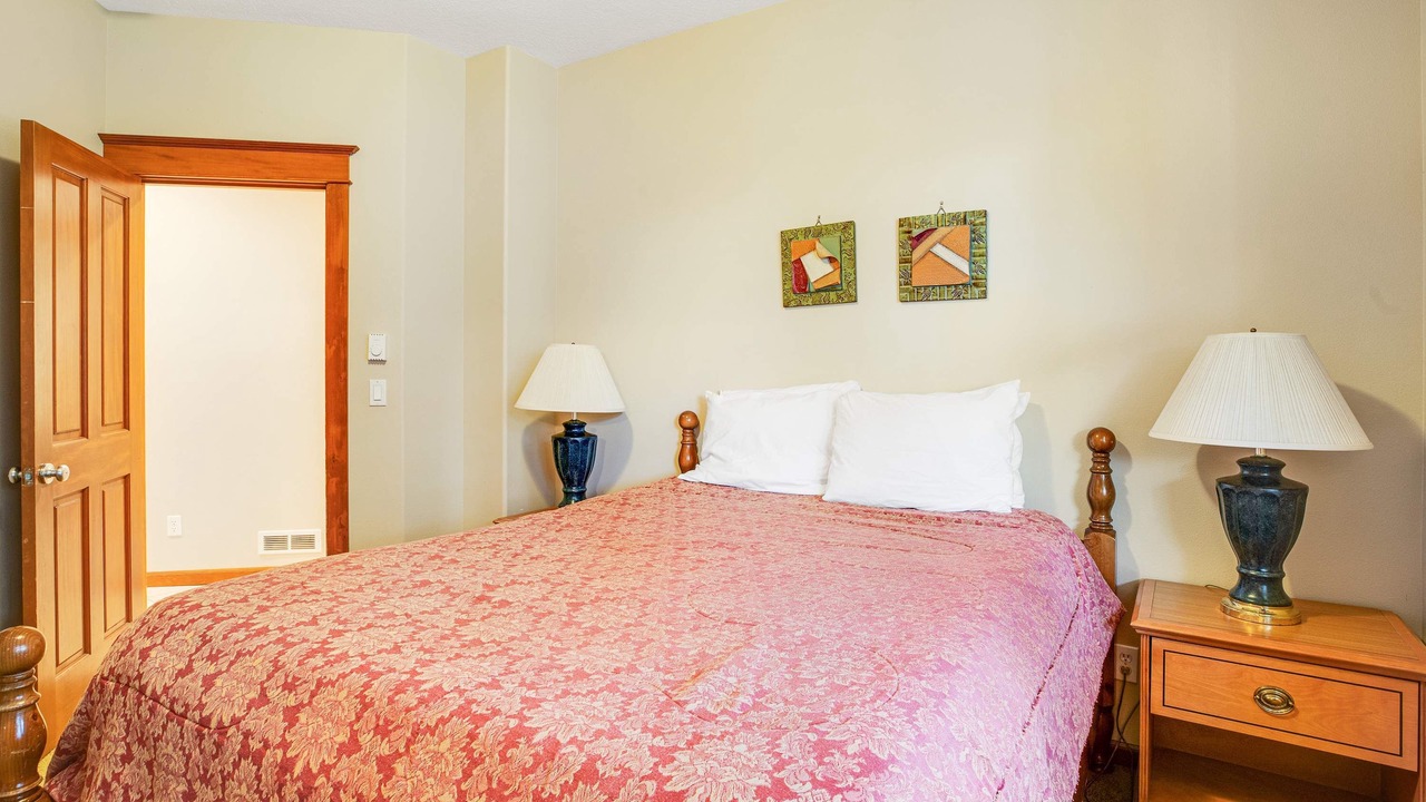 Photo of Bedroom in Oceanside
