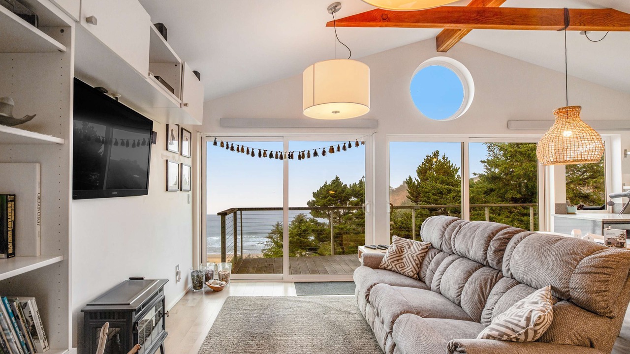 Photo of Livingroom in Oceanside