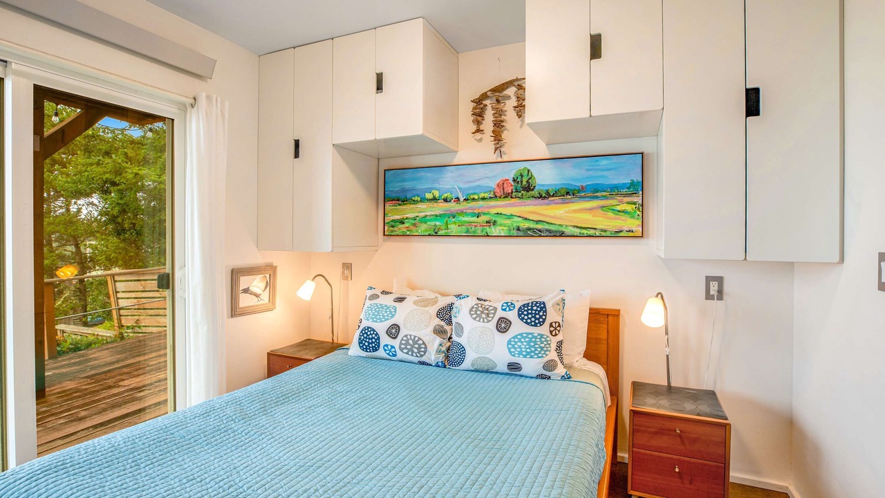 Photo of Bedroom in Oceanside
