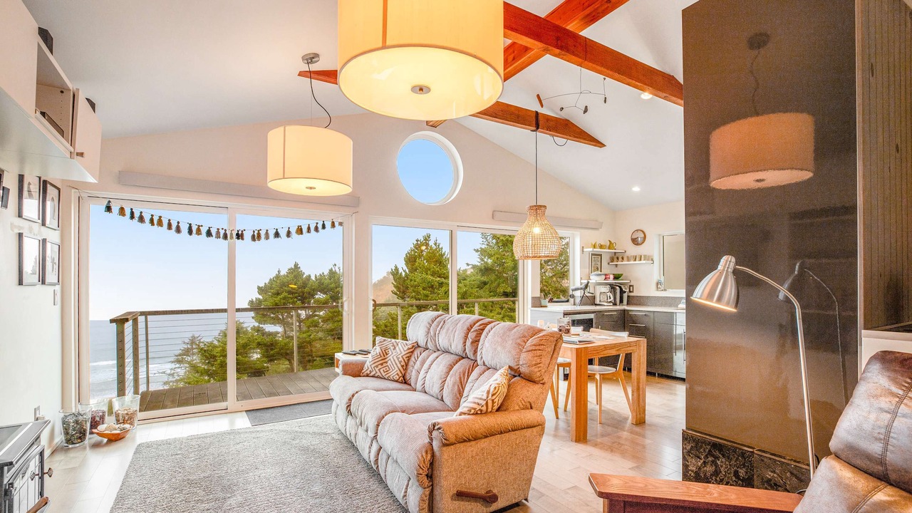Photo of Livingroom in Oceanside