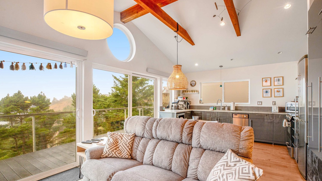 Photo of Livingroom in Oceanside