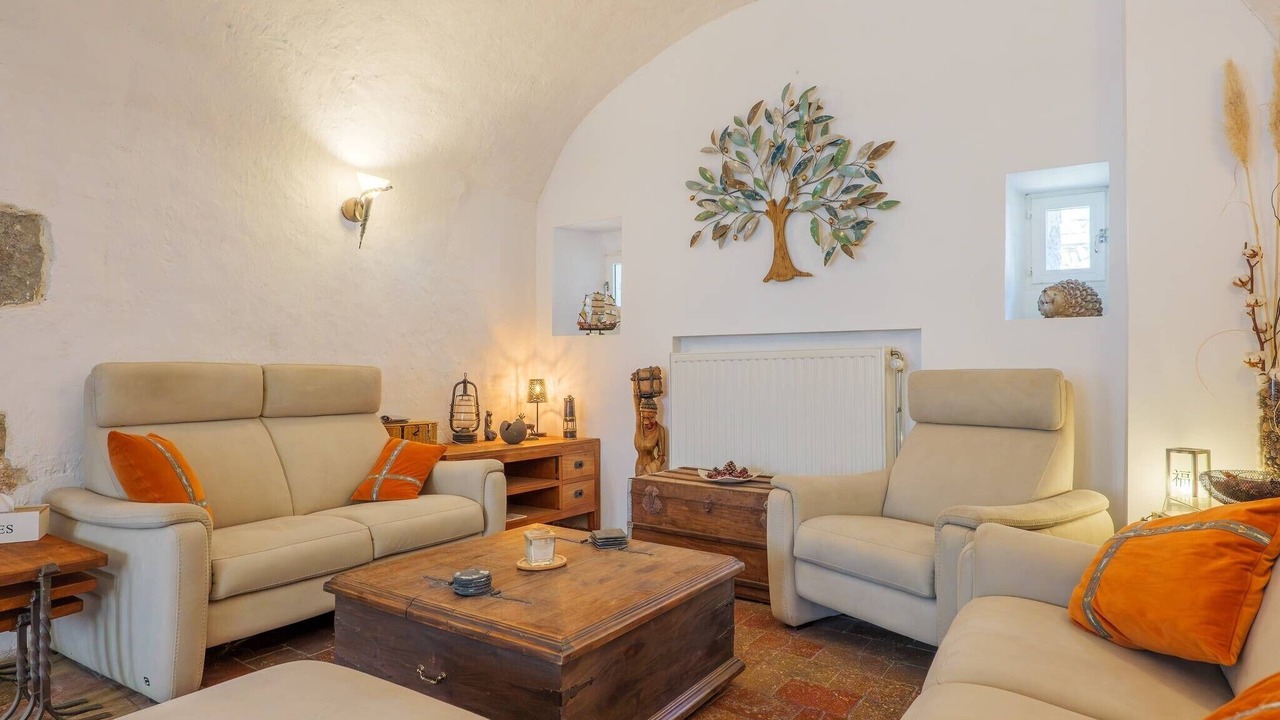 Photo of Livingroom in Saint Alban Auriolles