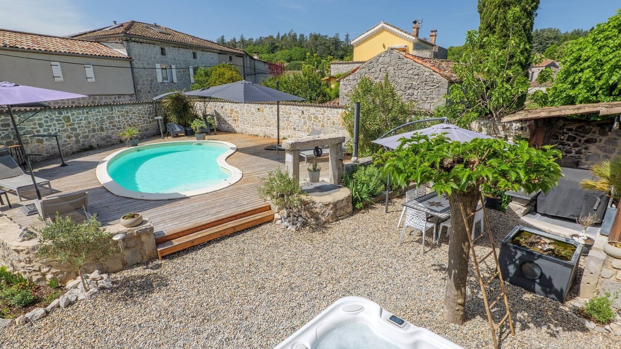 Photo of Outdoor in Saint Alban Auriolles