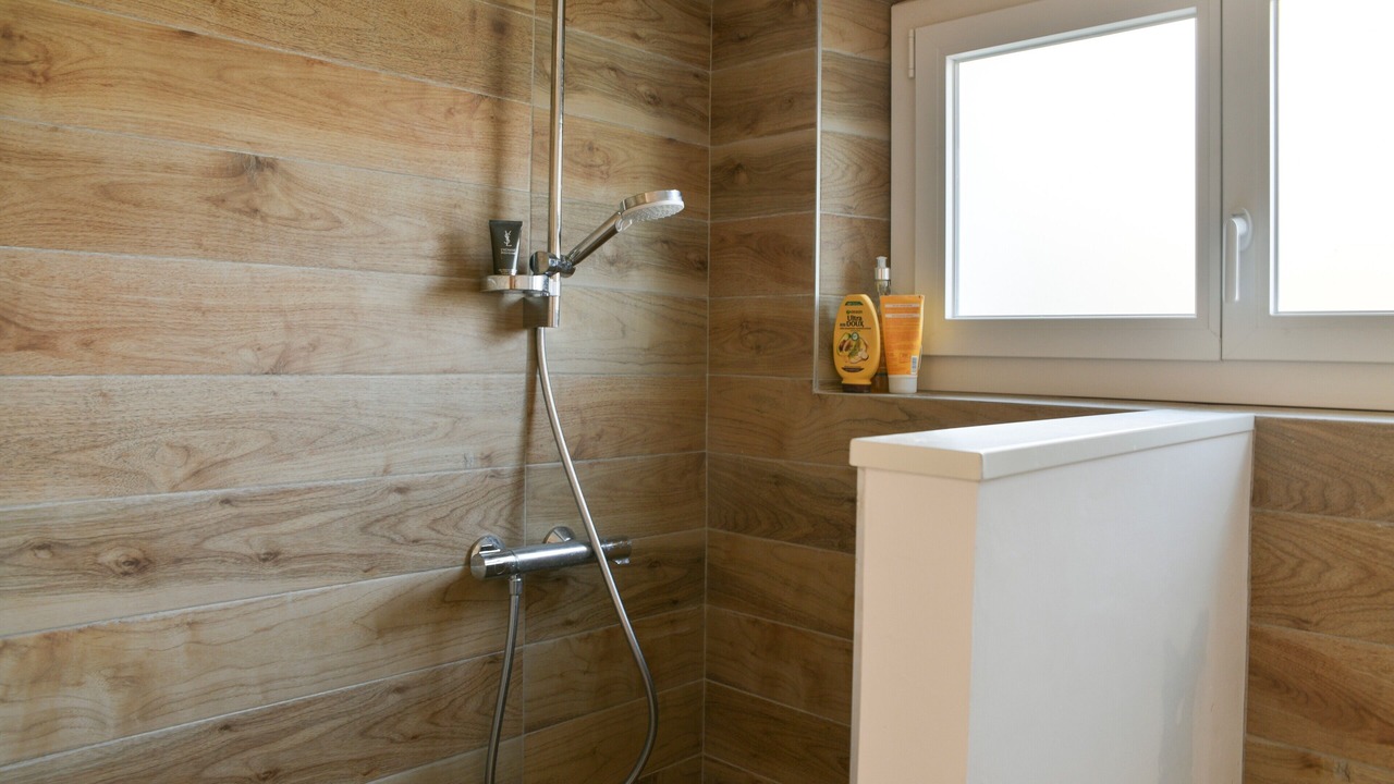 Photo of Bathroom in Saint-Pierre-d'Albigny